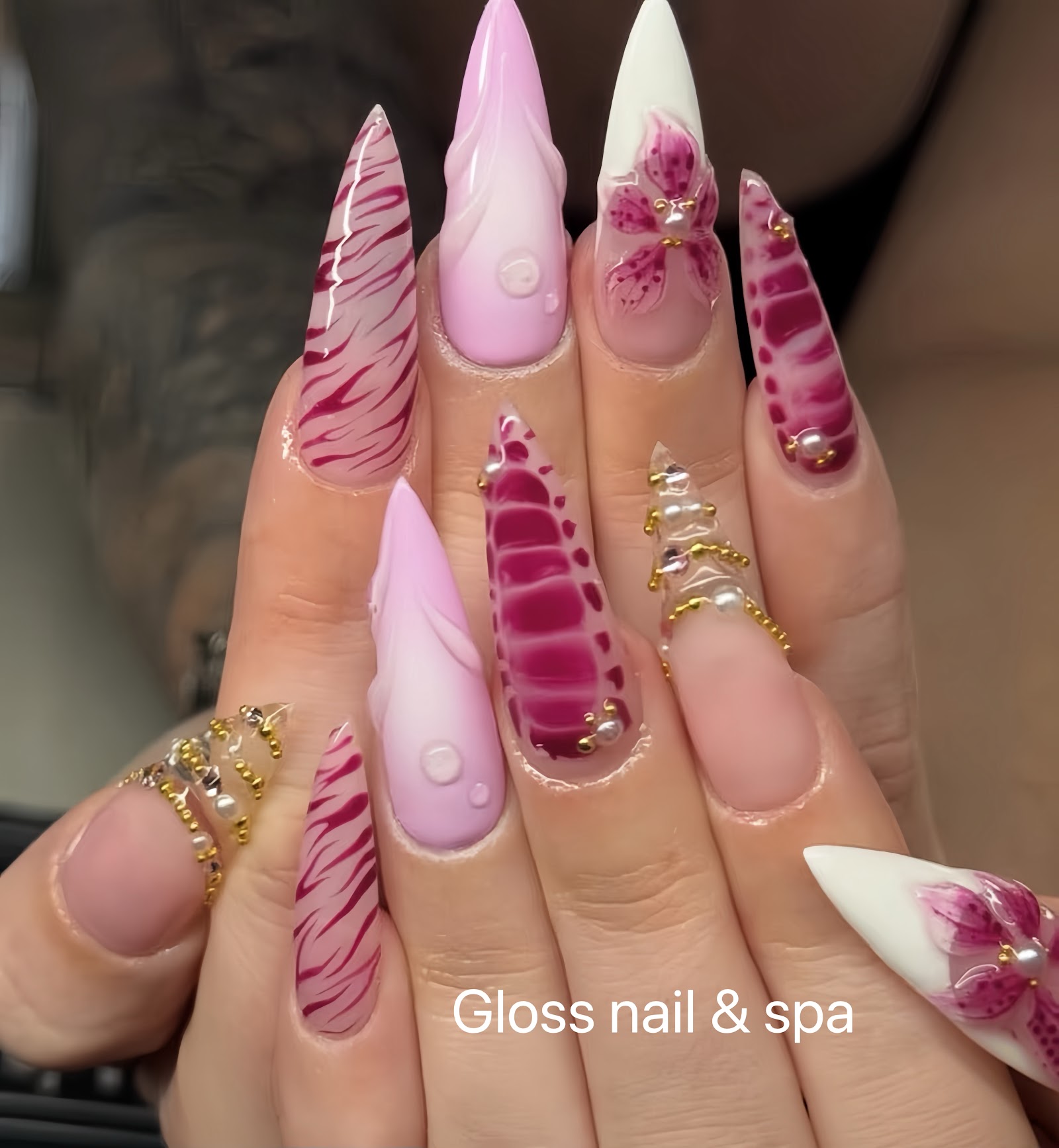 Gloss Nails & Spa nail photo 2
